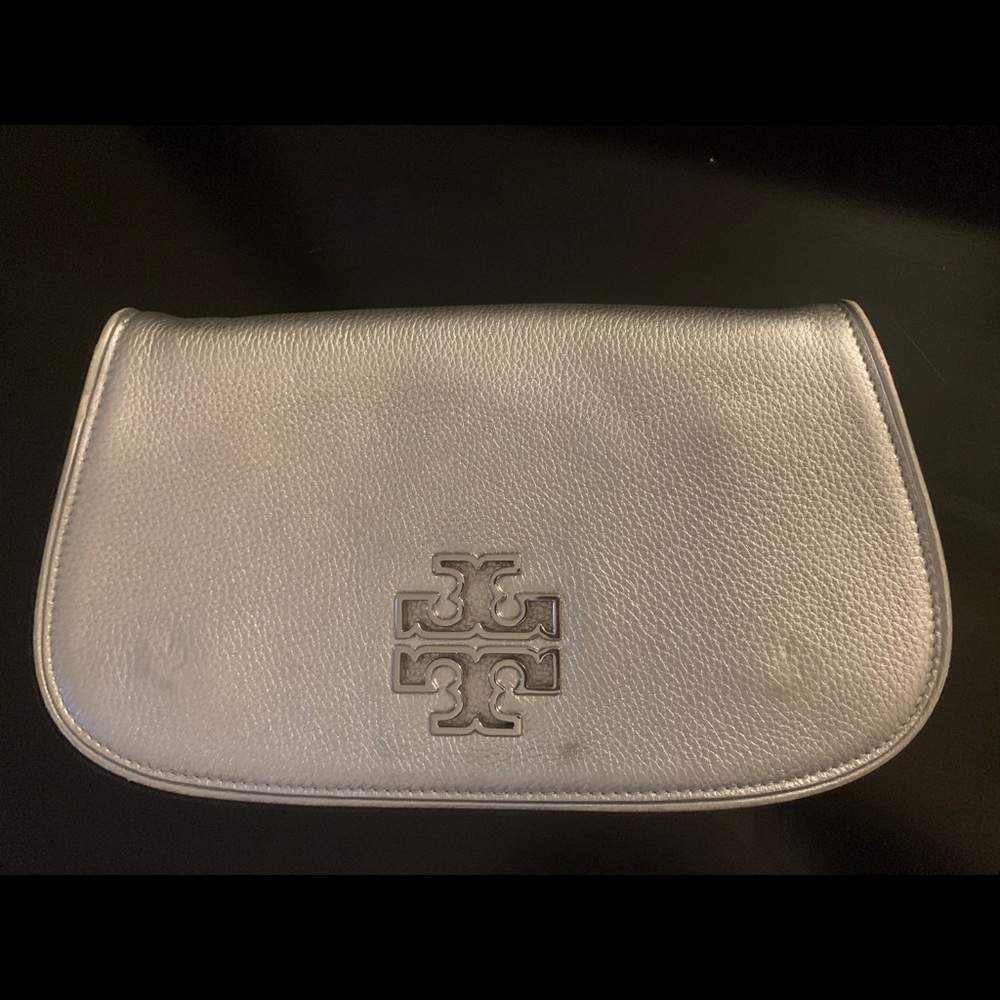 Tory Burch authentic metallic Logo bag w/Chain